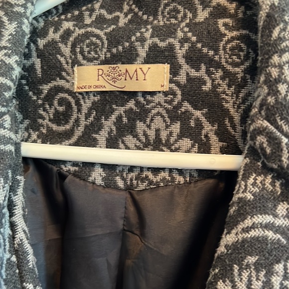 Jacket - Picture 3 of 6